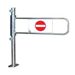 Barrera Entrada Abatible Manual